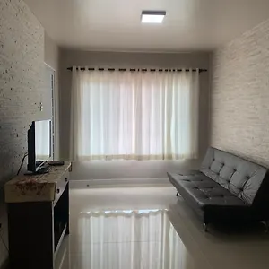 https://casa-na-praia-do-santinho.santa-catarina-brasil.com